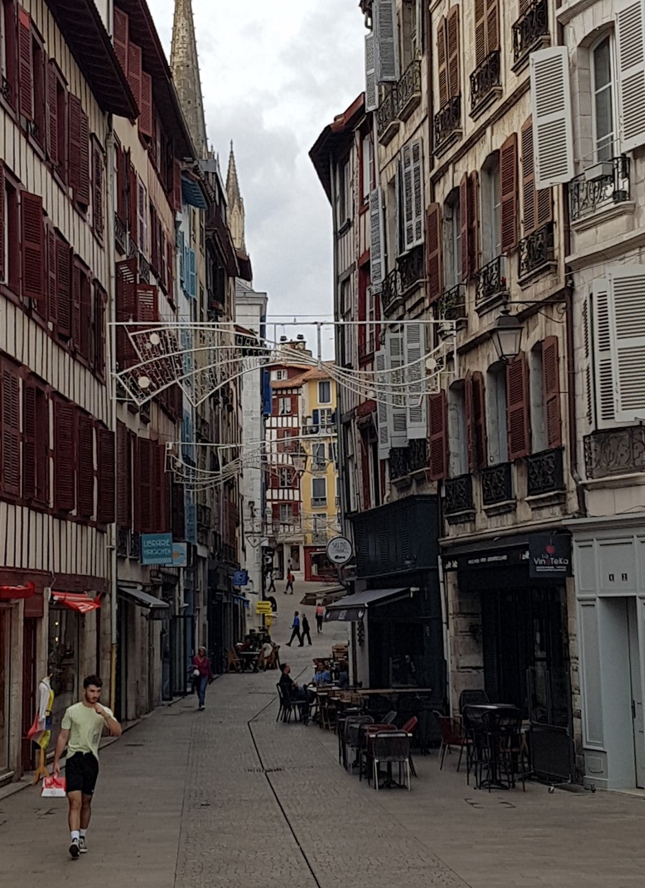 Bayonne 10